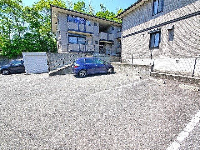 セジュールならやま　Ⅱの駐車場