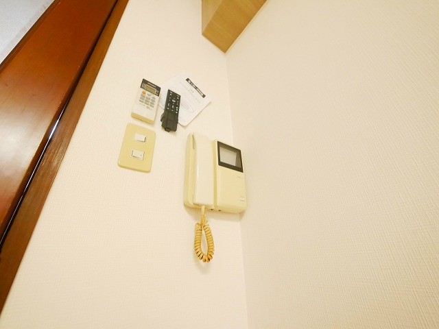 リヴィエールナッツパティオの設備|インターホン付きです