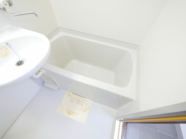 リヴィエールナッツパティオの浴室|落ち着いた空間のお風呂です