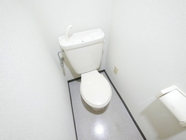 リヴィエールナッツパティオのトイレ|清潔感のあるトイレです