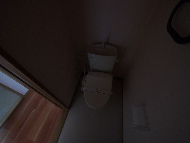 ファミール州見　A棟のトイレ|落ち着いたトイレです