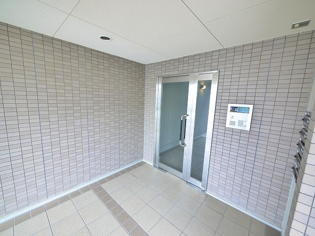 サウス・マ・メゾンのエントランス|毎日通るエントランスはこのようになっています