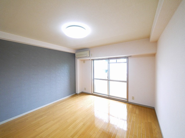 サウス・マ・メゾンの居間・リビング|ゆったりとしたリビングです