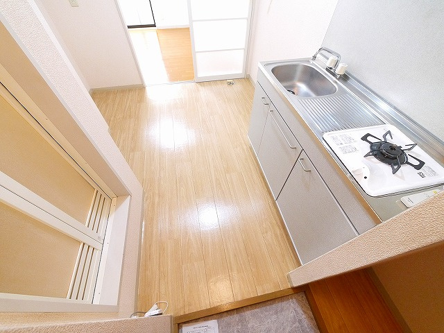 コスモスハイツの玄関