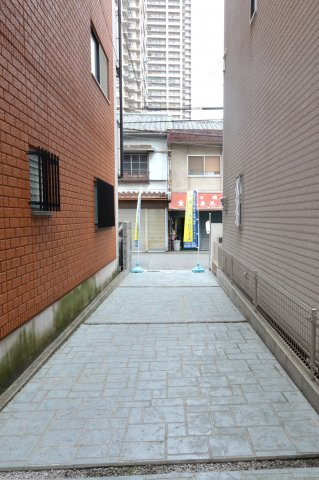 堺市堺区北三国ヶ丘町　戸建の前面道路含む現地写真