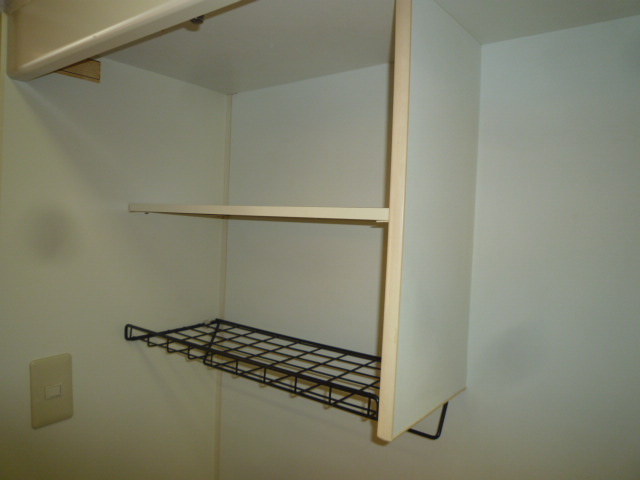 ブロードヒルⅡのキッチン|棚