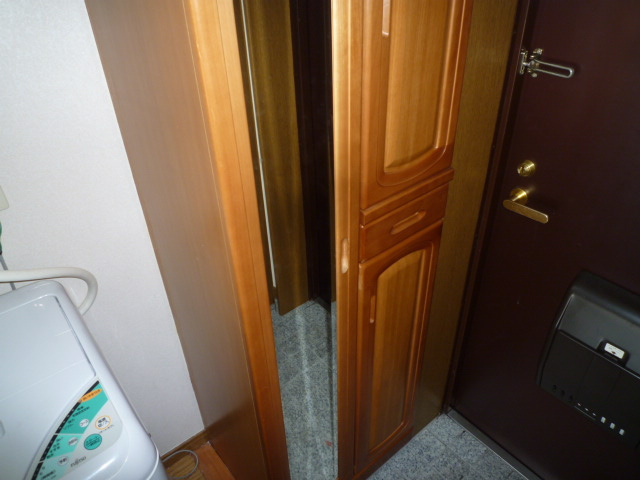 ブロードヒルⅡの玄関|シューズボックス