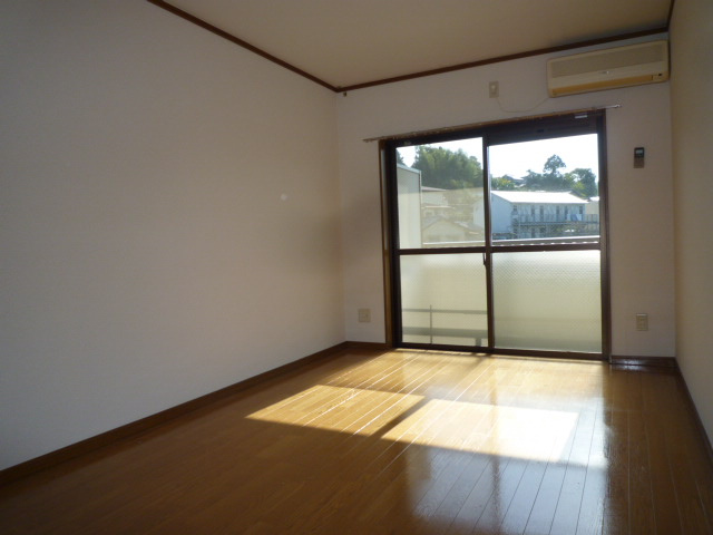 ブロードヒルⅡの居間・リビング|洋室