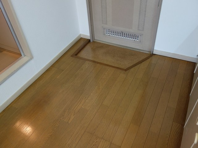 メルヘンハイツの玄関