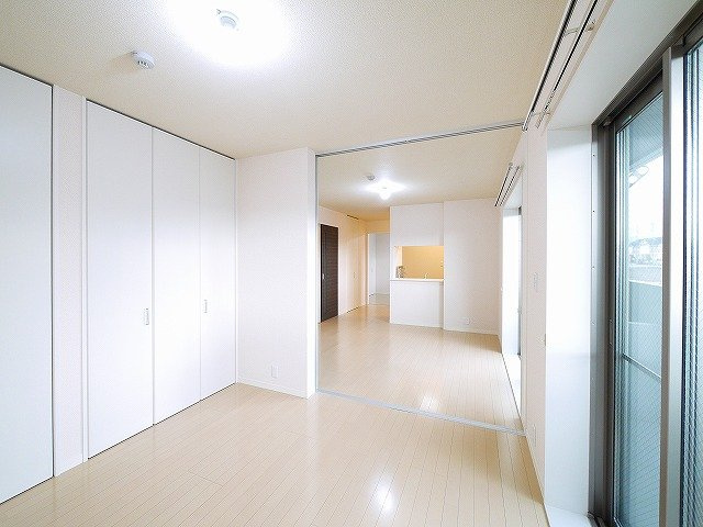 カドデュ　ソレイユの洋室|収納豊富なお部屋です