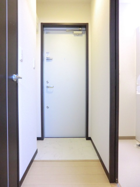 フジパレス淀川EASTの玄関