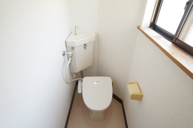 メゾンK【当社管理物件】のトイレ|バス・トイレ別です　2025年新規交換済です