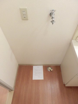 【設備】 | メゾン梨川 | 室内洗濯機置場