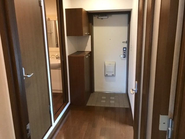 メゾンリヴィエールの玄関