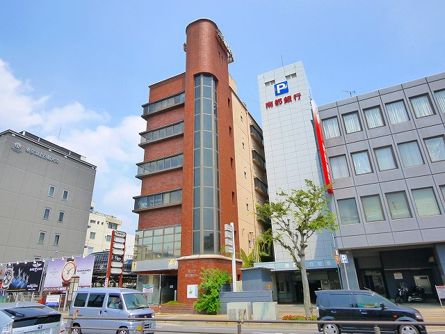 サンワ新大宮ビルの外観