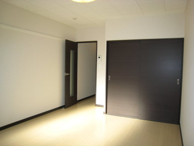 【居間・リビング】 | プラシードB | ※床はカーペット敷になります
