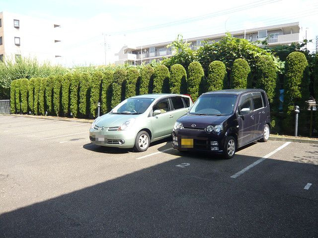 リバーサイドフレラ駐車場の駐車場