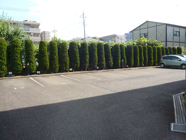 リバーサイドフレラ駐車場の駐車場