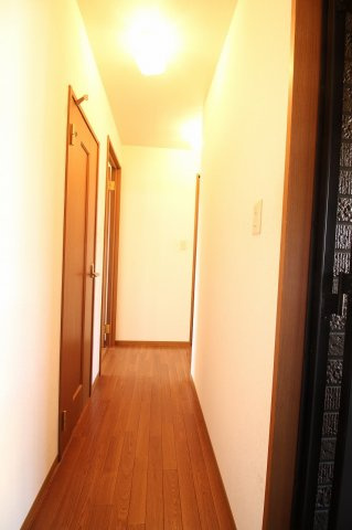 ラフォーレ・ポワールC棟の玄関|同施工会社同型タイプの別の角部屋です（空き予定は中部屋です）