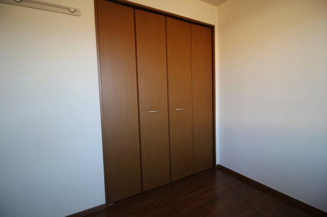 ラフォーレ・ポワールC棟の収納|同施工会社同型タイプの別の角部屋です（空き予定は中部屋です）