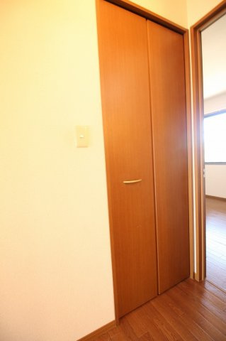 ラフォーレ・ポワールC棟の収納|同施工会社同型タイプの別の角部屋です（空き予定は中部屋です）