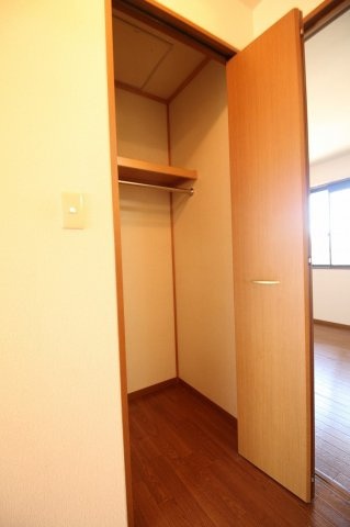 ラフォーレ・ポワールC棟の収納|同施工会社同型タイプの別の角部屋です（空き予定は中部屋です）