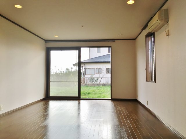 南横川一戸建の居間・リビング