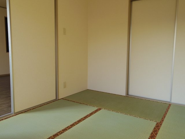 メゾン・ド・ルミエールの和室
