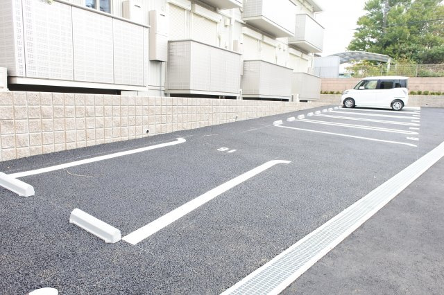 ステアヒルズⅡの駐車場