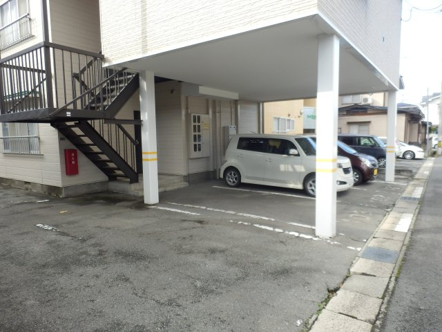 コーポサンシャインの駐車場|サンプル写真になります