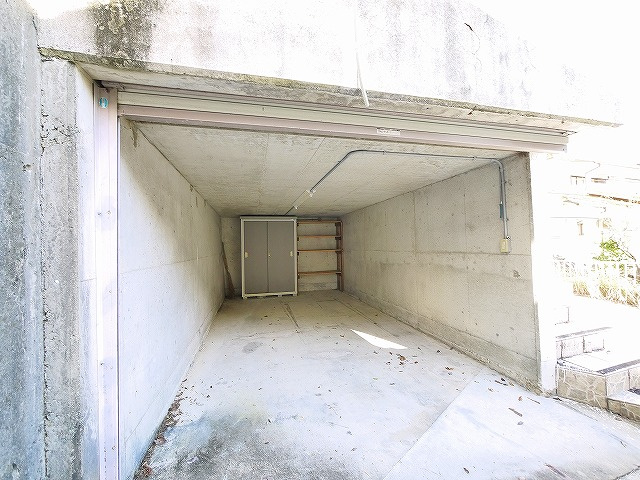 五条西2丁目一戸建の駐車場