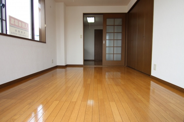 ヒルサイドＫの洋室|他の部屋の参考写真です