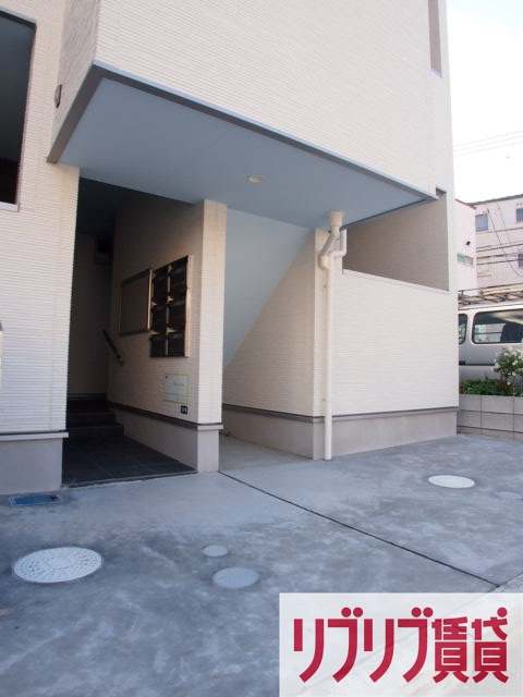 Fleur chiba(フルールチバ)のエントランス