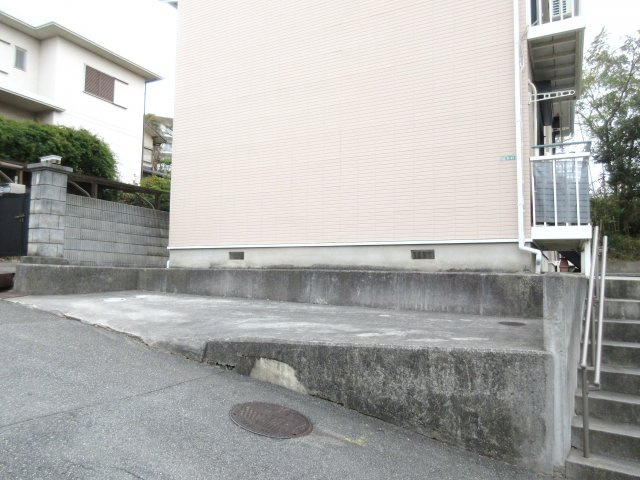 ラ・プリマベーラの駐車場