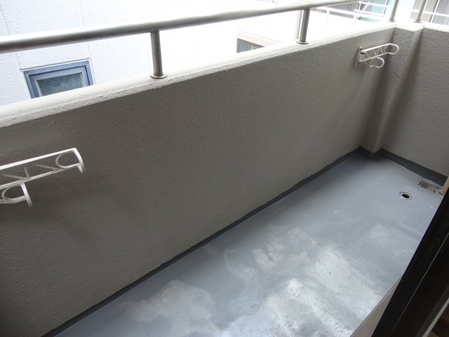 サングレイス西新町のバルコニー
