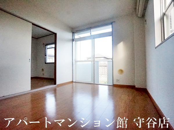 ヴィラ新守谷の洋室