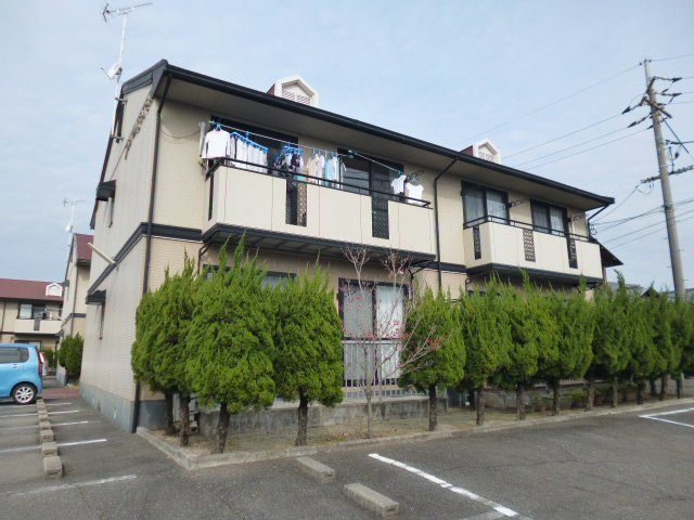 都窪郡早島町前潟のアパートの外観