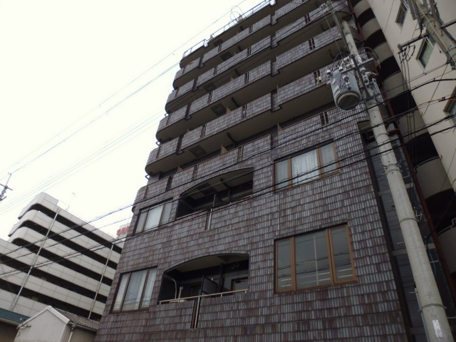 YKハイツ西明石の外観