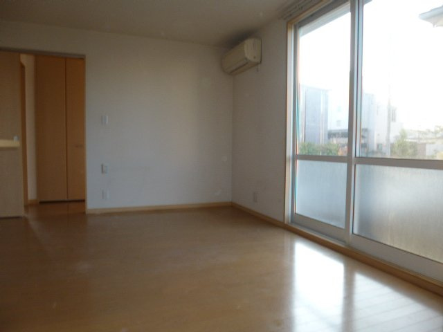 エッセ・ナイガイＡの居間・リビング