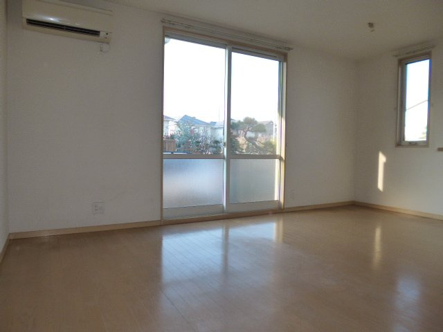 エッセ・ナイガイＡの居間・リビング