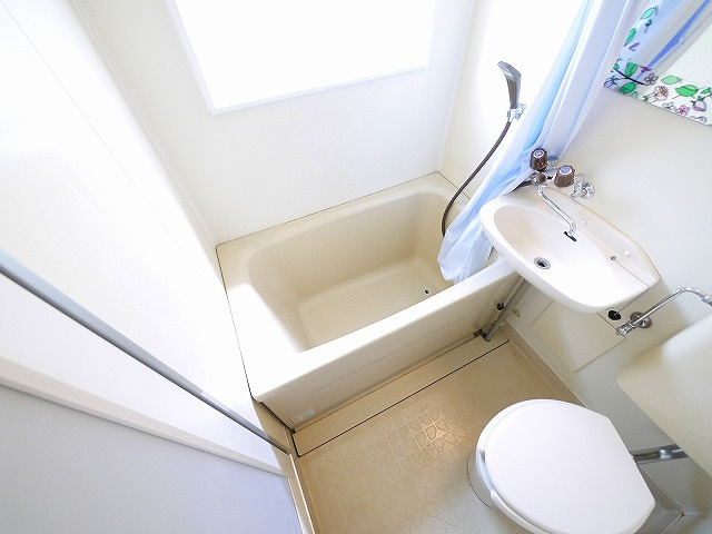 グリーンハイツⅠ（九条町）の浴室|日々の疲れを癒すお風呂付です