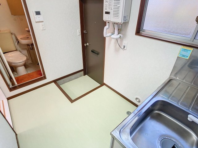 霞城ハイツの玄関