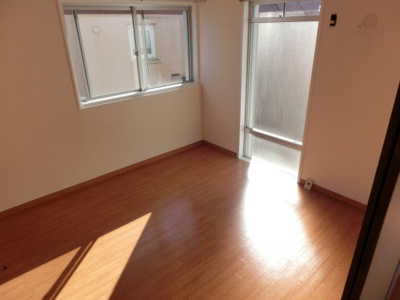 【洋室】 | 桂尾山サンハイツ