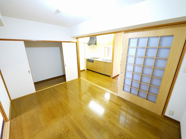 楠本第二ビルの内装|居間です