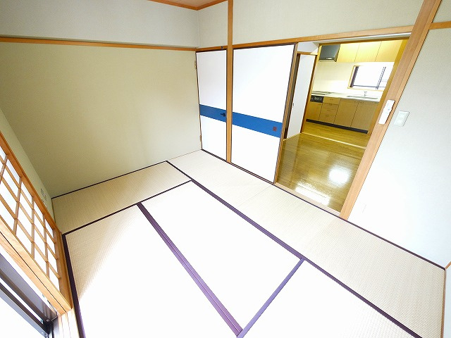 楠本第二ビルの和室|フローリングだけでなく、和室もあります