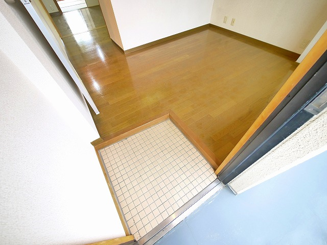 楠本第二ビルの玄関|シンプルで使いやすい玄関です
