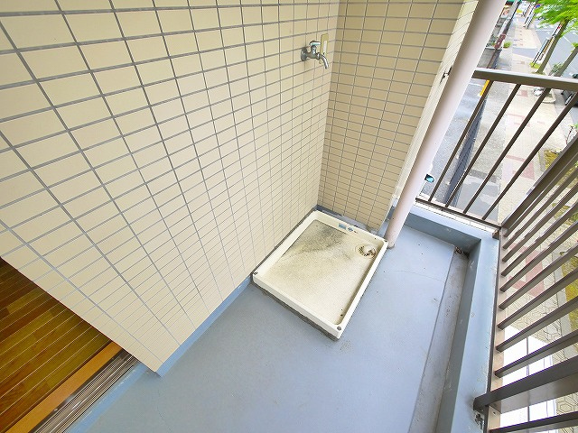 楠本第二ビルの設備|洗濯機置き場