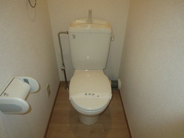 リリックコート鎌倉のトイレ|反転タイプ