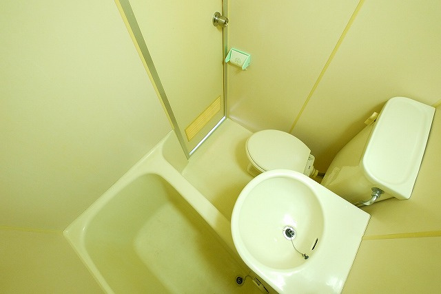 コーポ諏訪柳町の設備|使いやすい洗面です