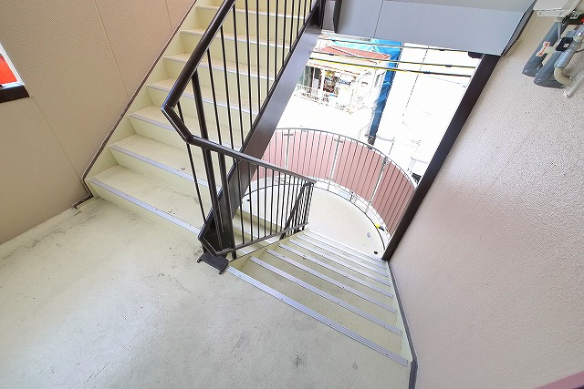 コーポ諏訪柳町のエントランス